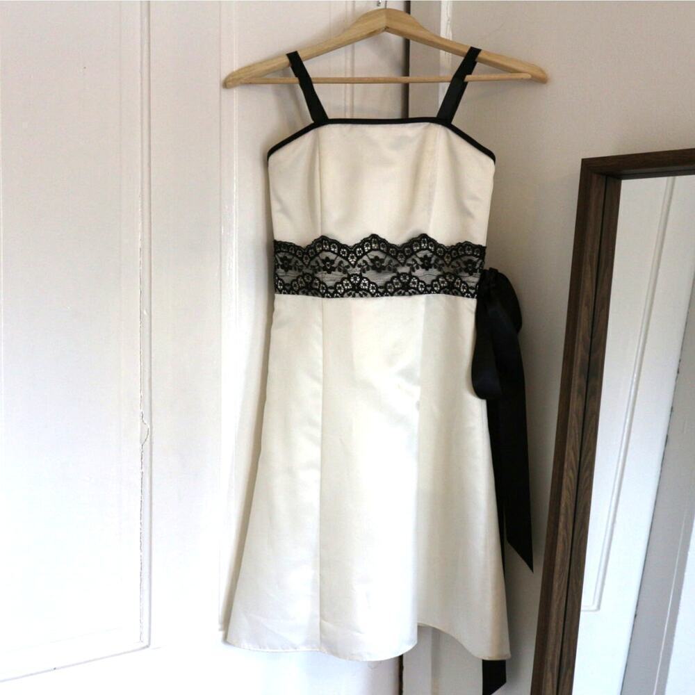 VTG Jessica McClintock for Gunne Sax Dress White Black Lace Size 1/2 0-2 Prom
